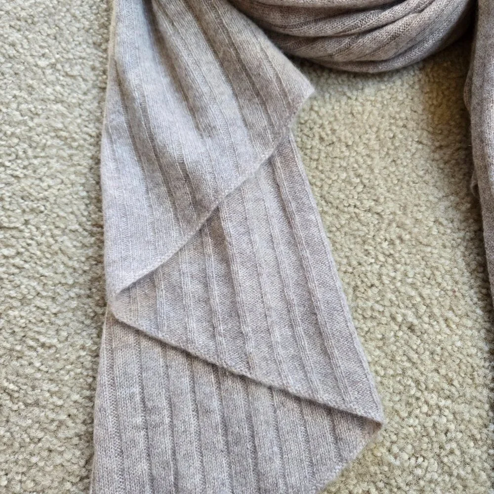 NWOT Halogen Cashmere Ribbed Scarf With Angled Ends Tan Oatmeal
